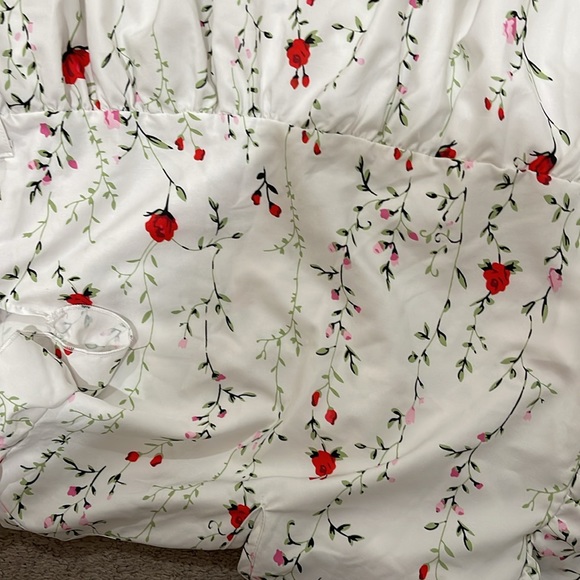 Dress - Picture 4 of 4